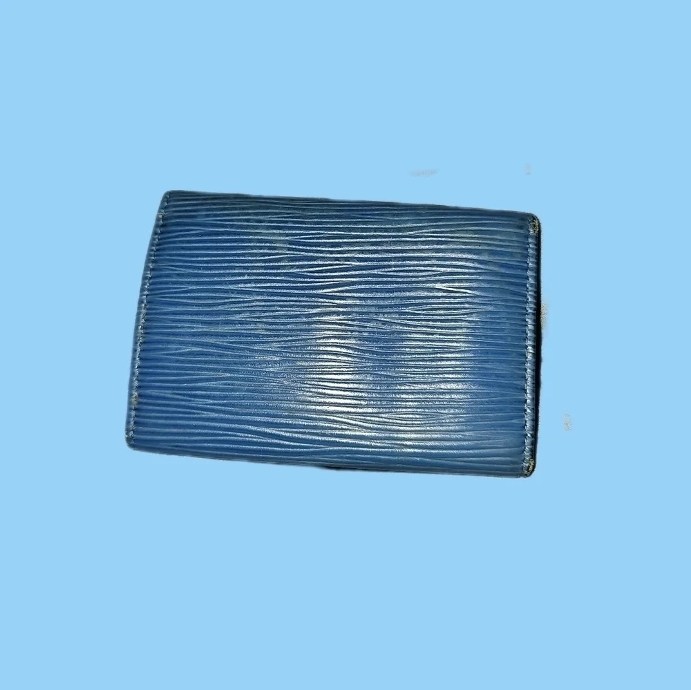 GUC Blue Epi Leather Louis Vuitton 6 ring Key Holder - Picture 9 of 9